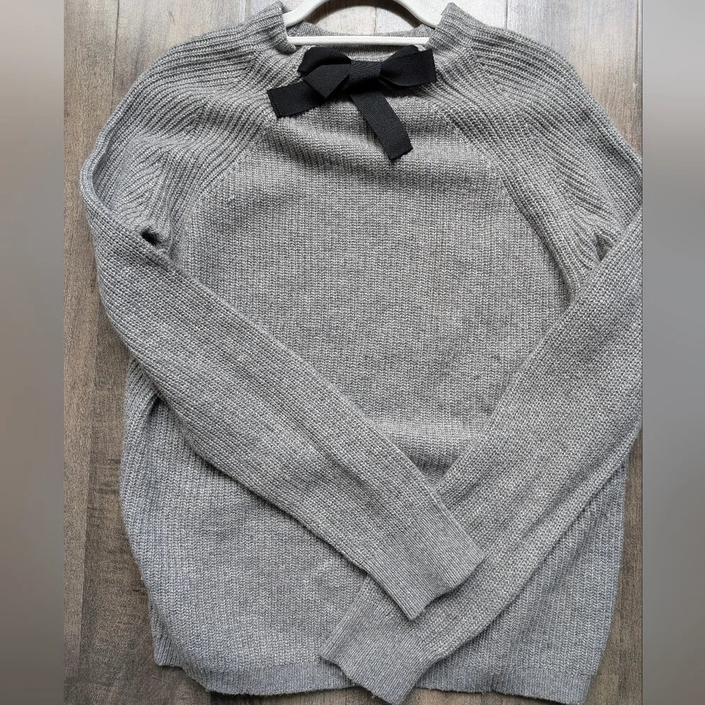 J. Crew Gray Ribbed Wool-Blend Sweater with Black Grosgrain Bow – Size XL